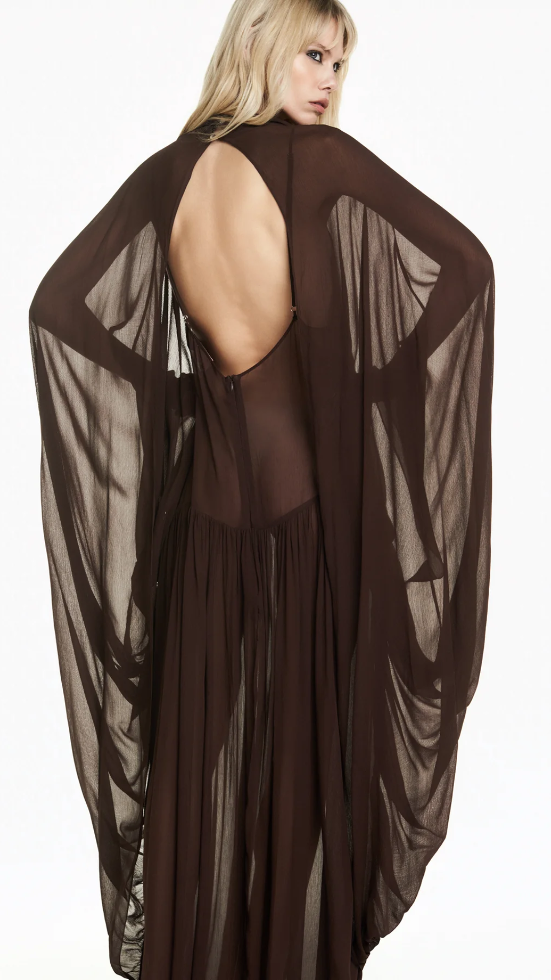 Vestido Longo Amplo Capa Chiffon Marrom