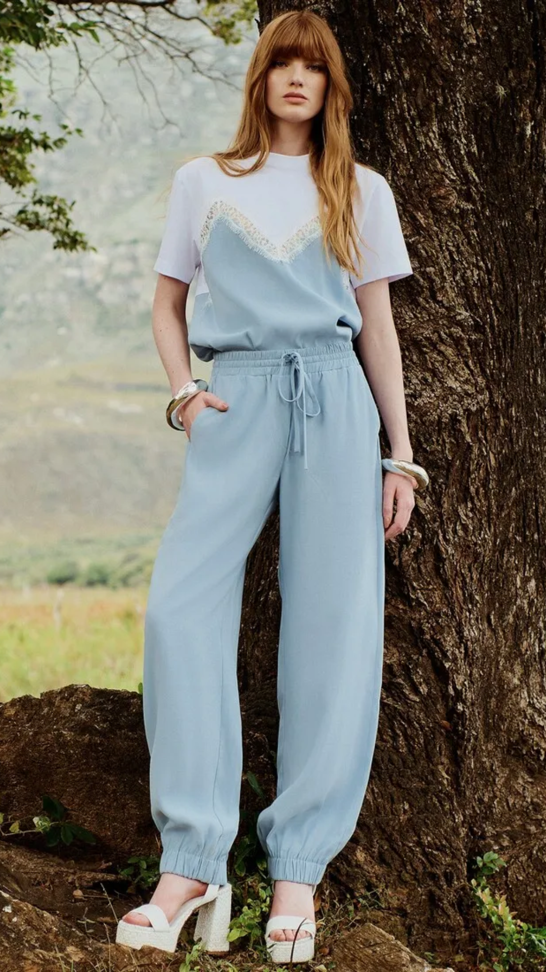 Conjunto Azul Candy Blusa Renda e Calça Jogger