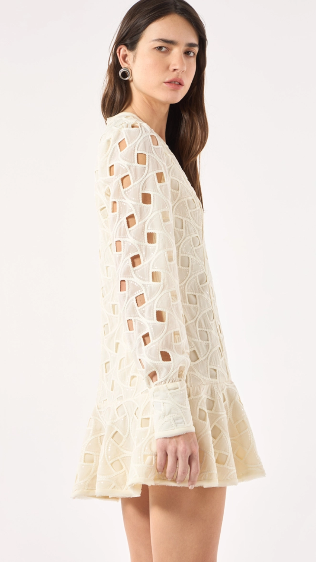 Vestido Curto Babado Off Shell