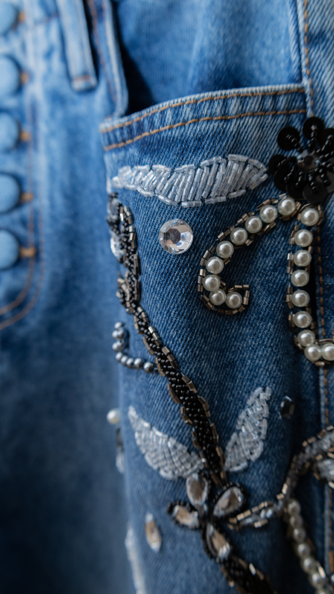 Calça Jeans Cintura Alta Bordada Bianca