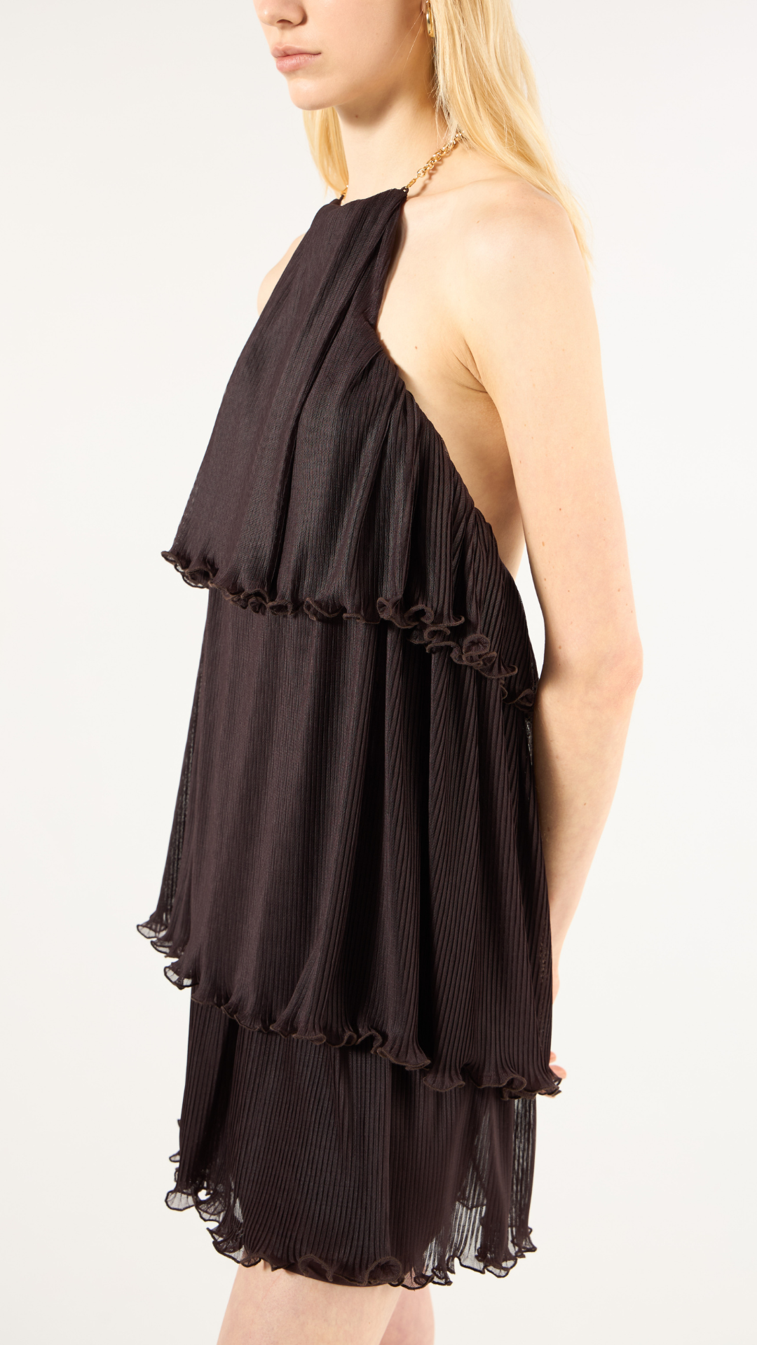 Vestido Curto Camadas Tule Plissê Marrom Hollow
