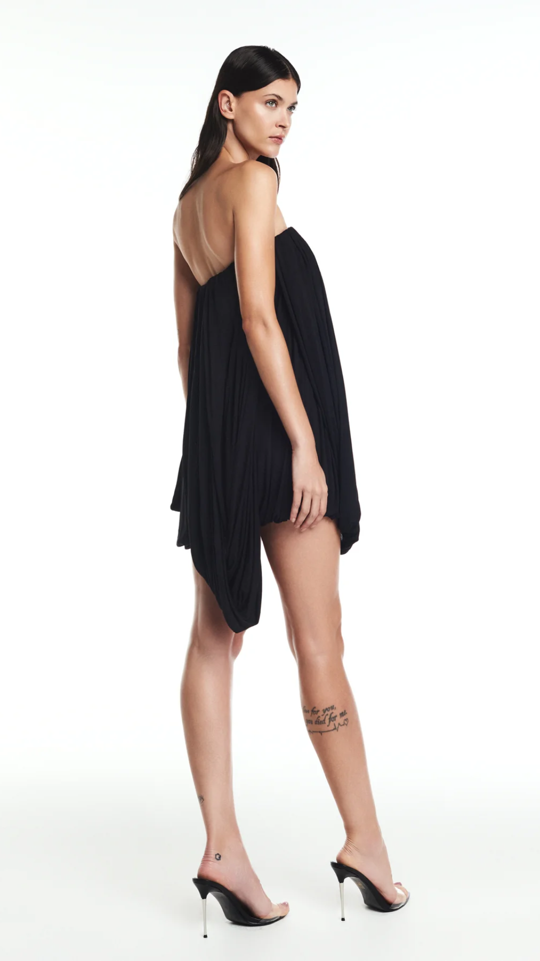 Vestido Curto Tomara que Caia Torcidos Malha Preto
