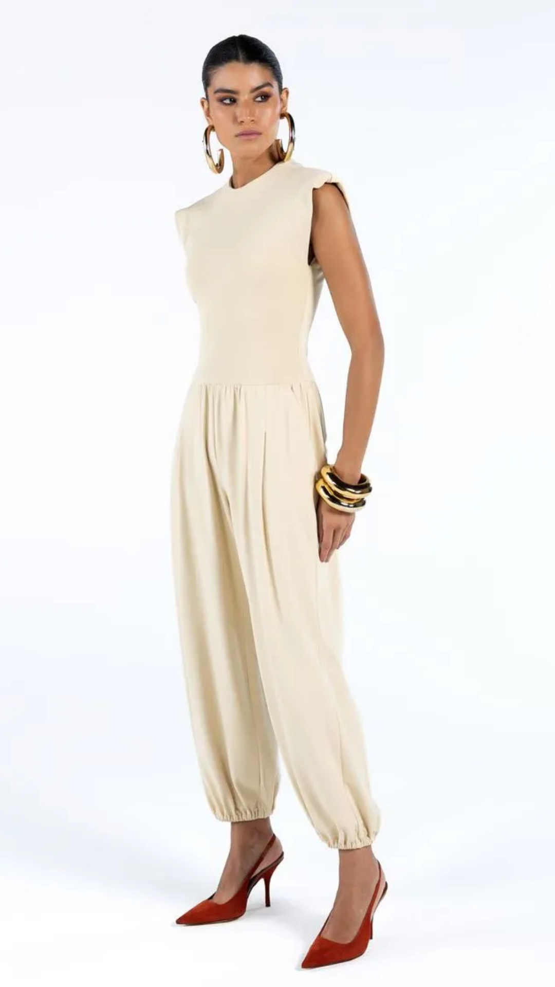 Macacão Bege com Ombreira