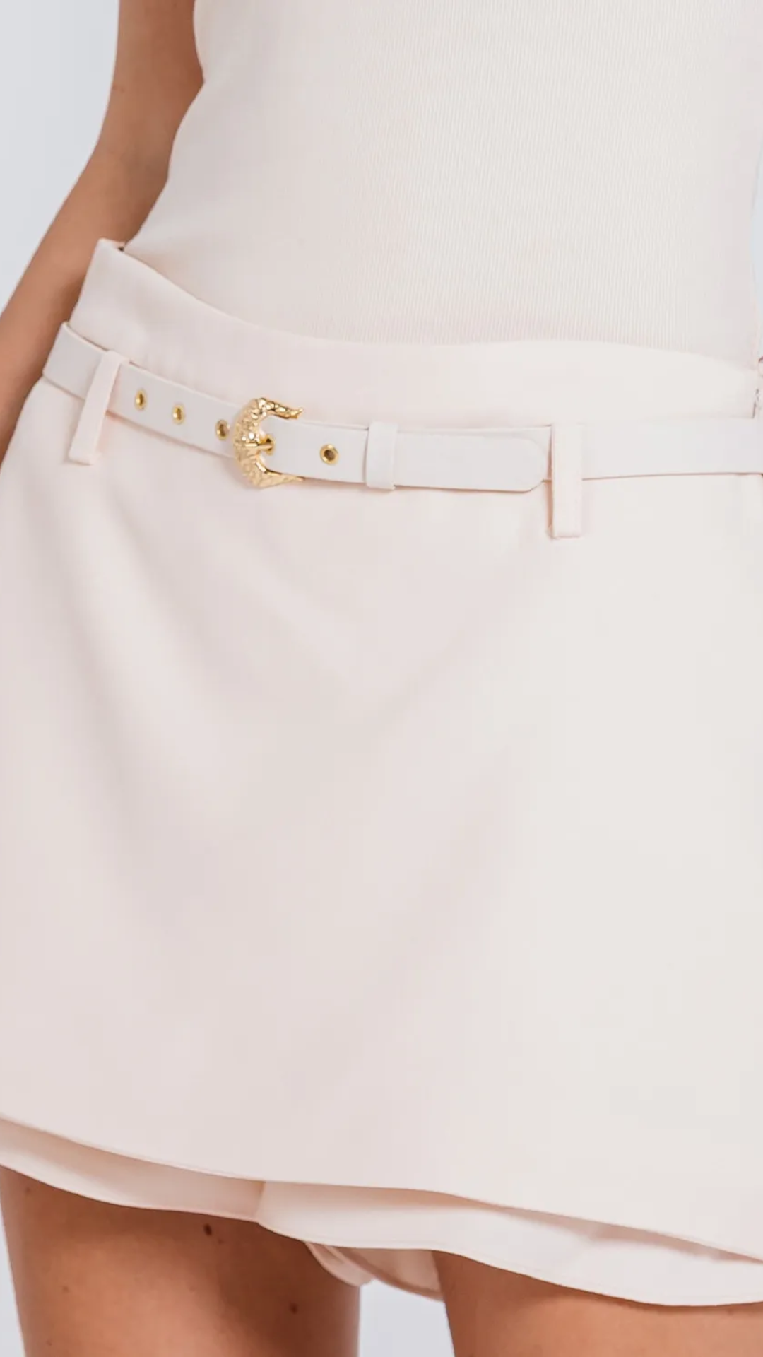 Short Saia Florence Areia