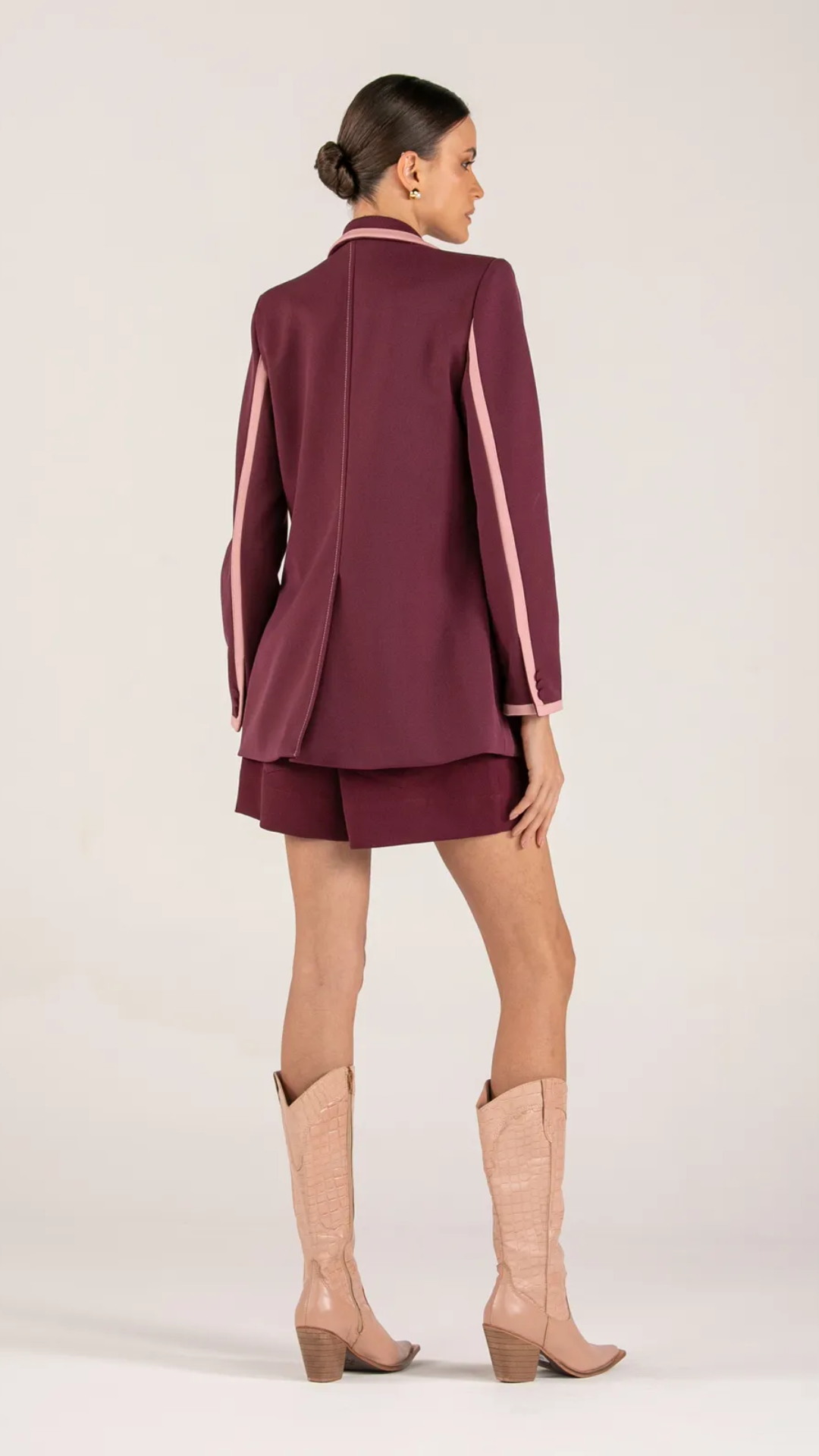 Conjunto Blazer Bicolor Pespontado e Short Vinho