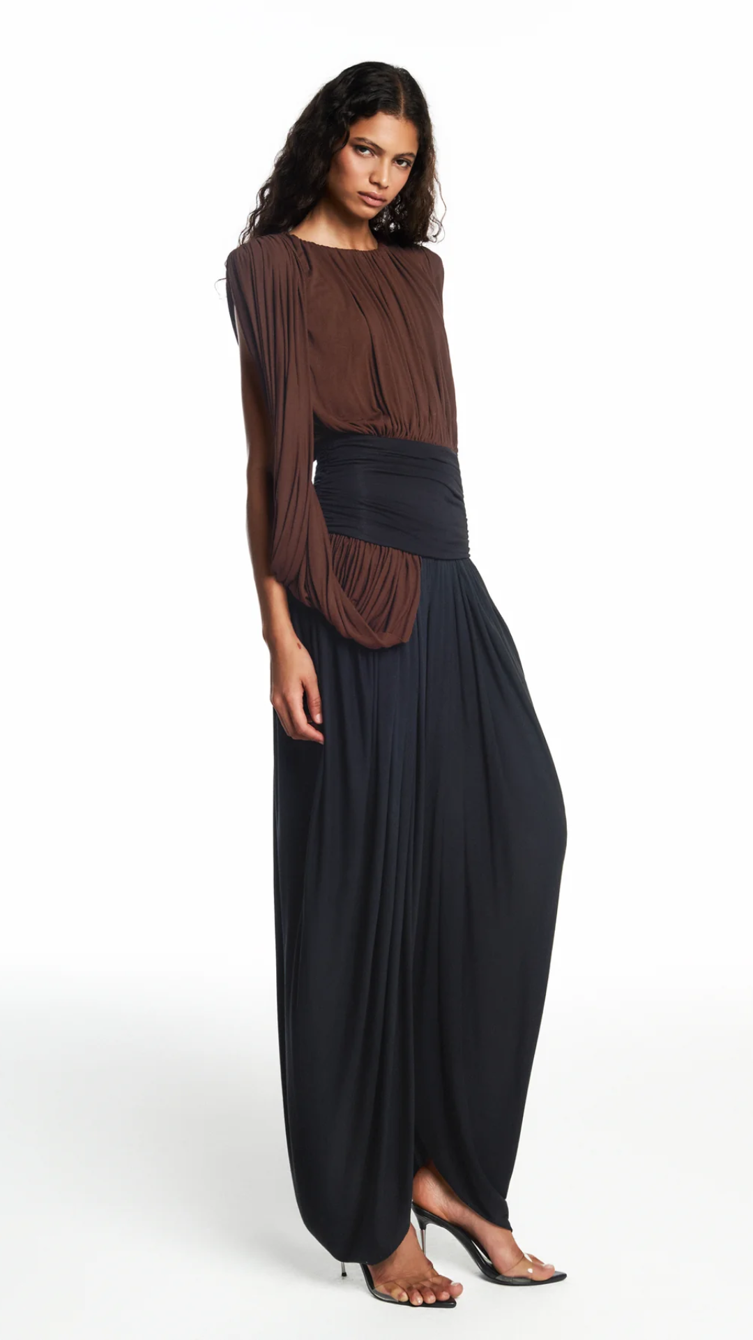 Blusa Bicolor Pala e Corpo Drapeados Faixa Lateral Malha Marrom e Preto