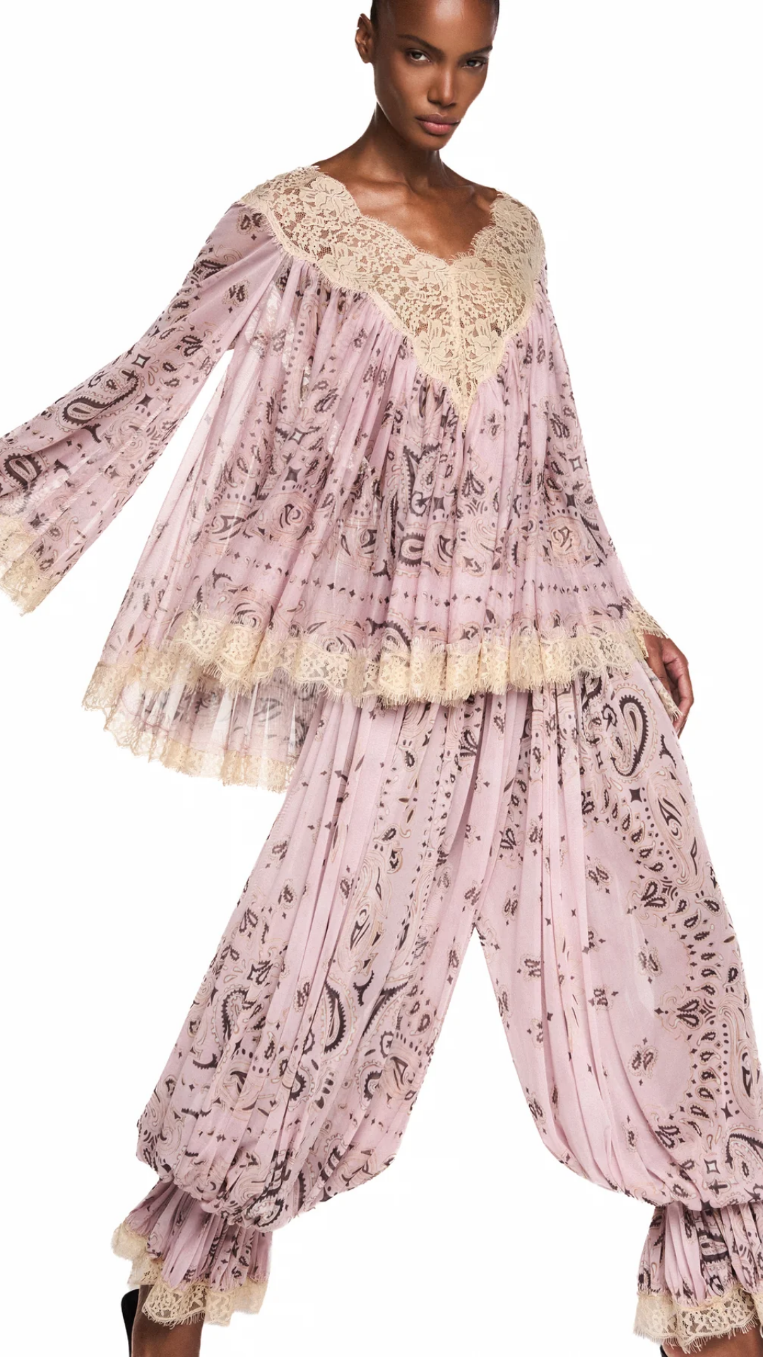 Blusa Ampla Manga Longa Renda Bege Bandana Rosa