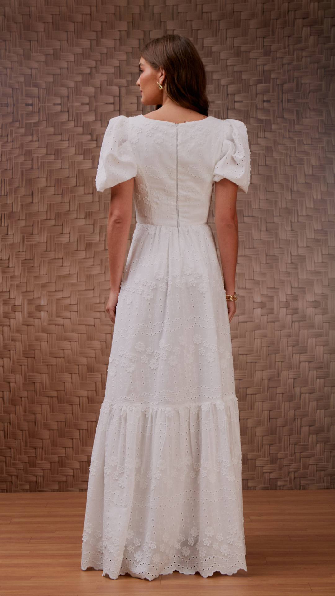 Vestido Laise Floral Manga Bufante Off White