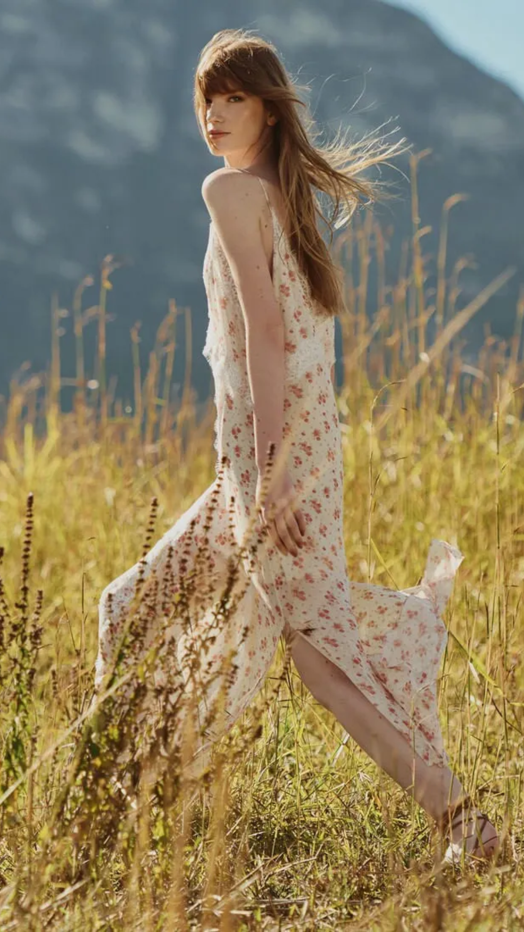 Vestido Alcinha com Rendas Liberty