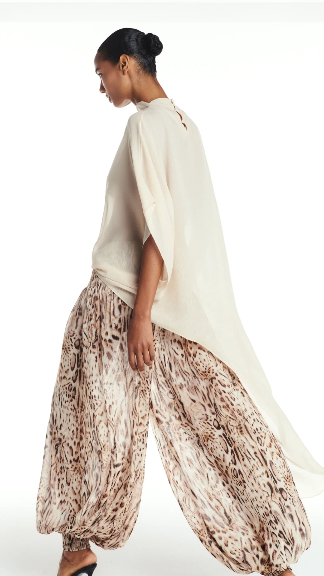 Blusa Kaftan Assimétrica Georgete Manteiga