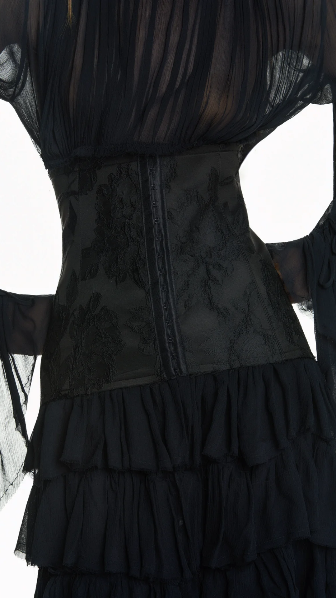 Vestido Longo Babados Manga Longa Chiffon com Corset Preto