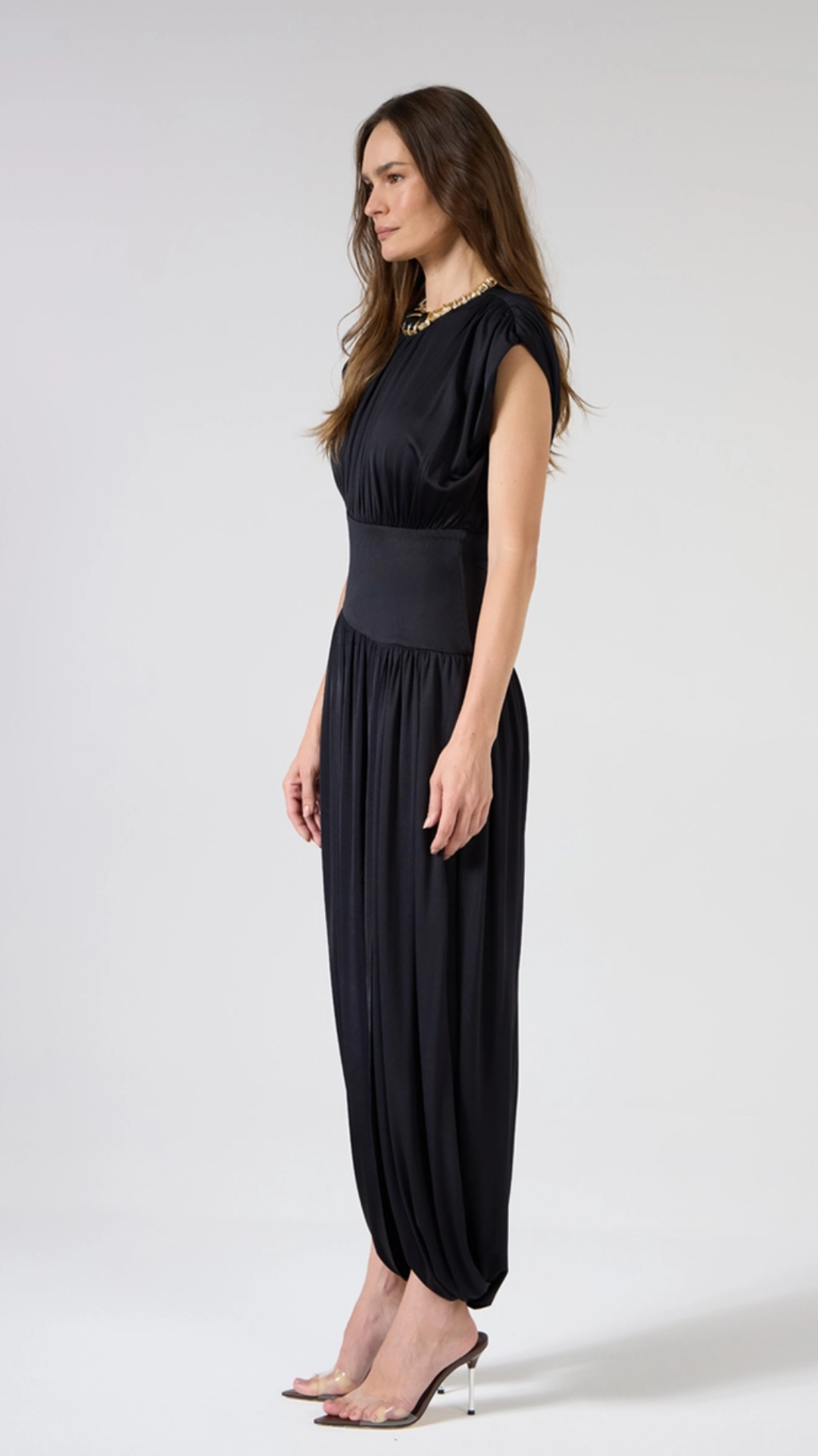 Macacão Acinturado Preto