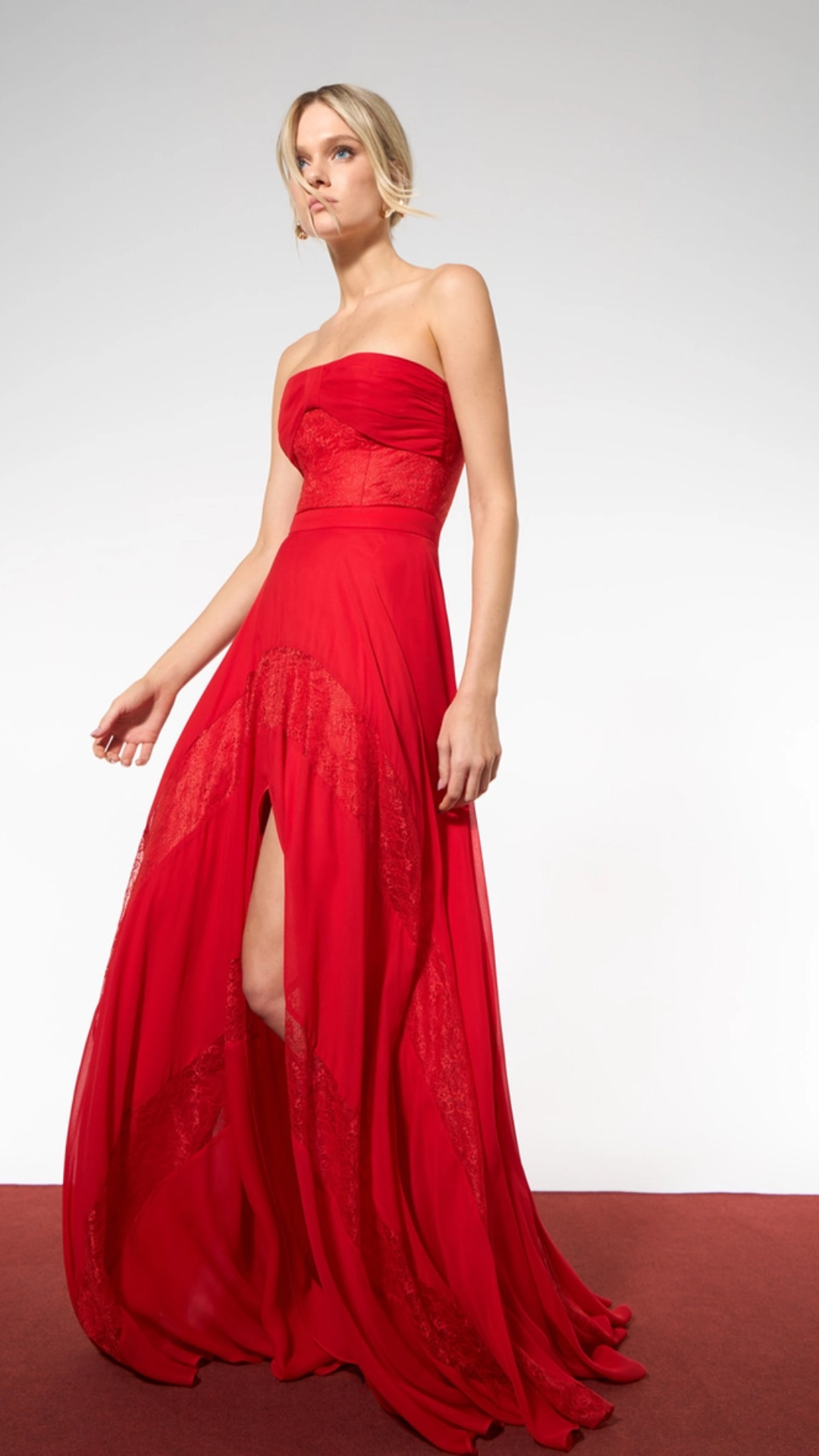 Vestido Longo Entremeios Renda Vermelho Sparkl