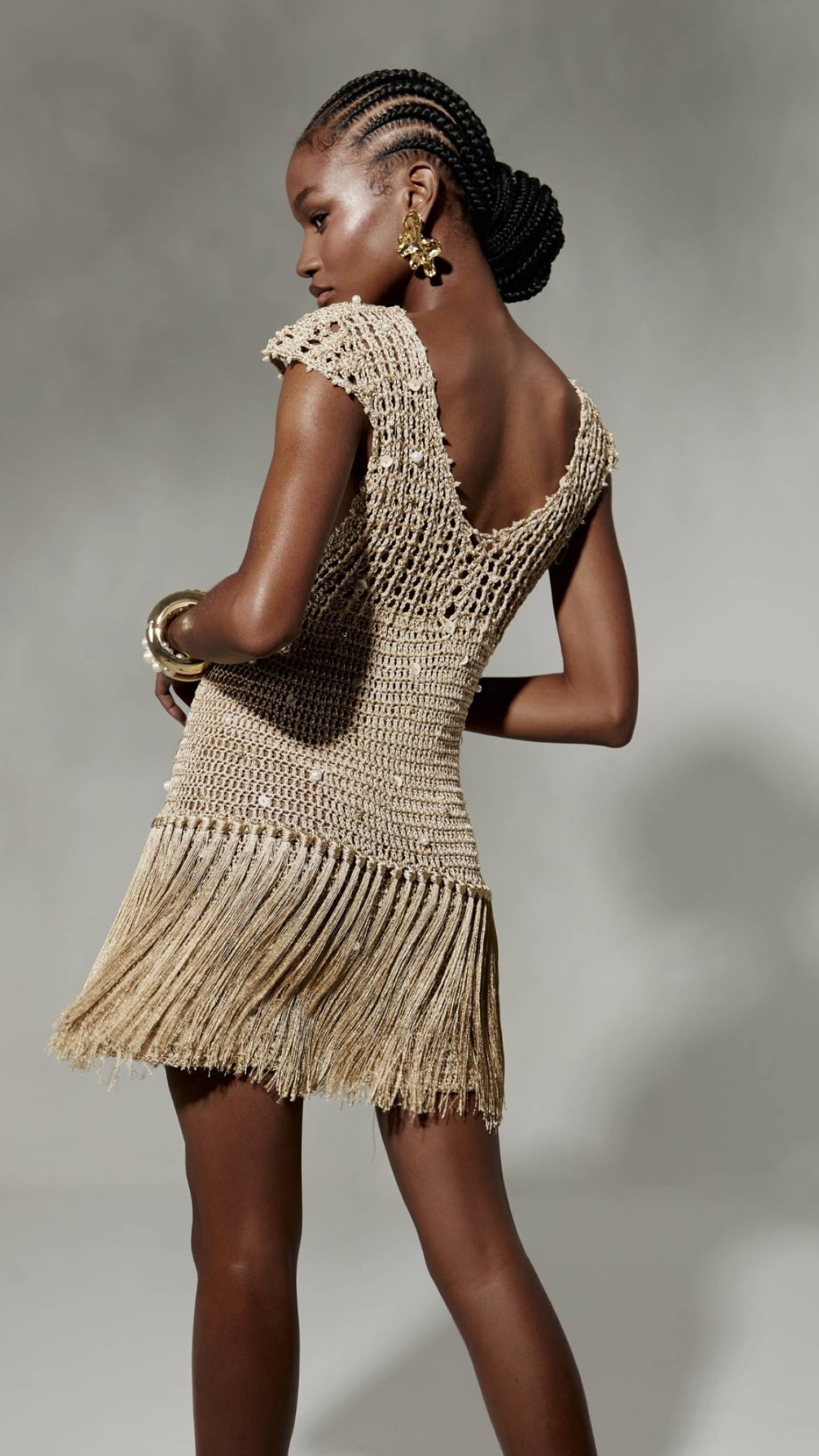 Vestido Crochetado com Franjas Ingrid Dourado