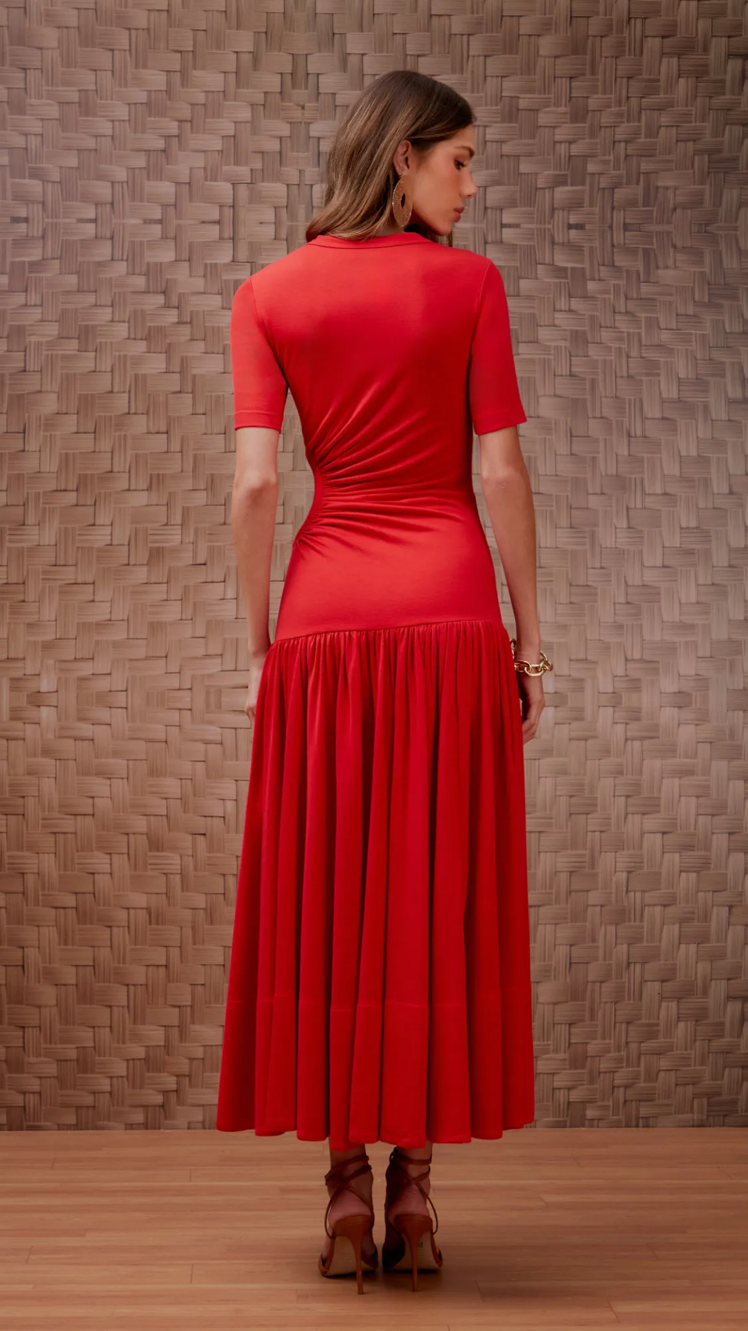 Vestido Malha Ecocel Vazado Lateral Lipstick