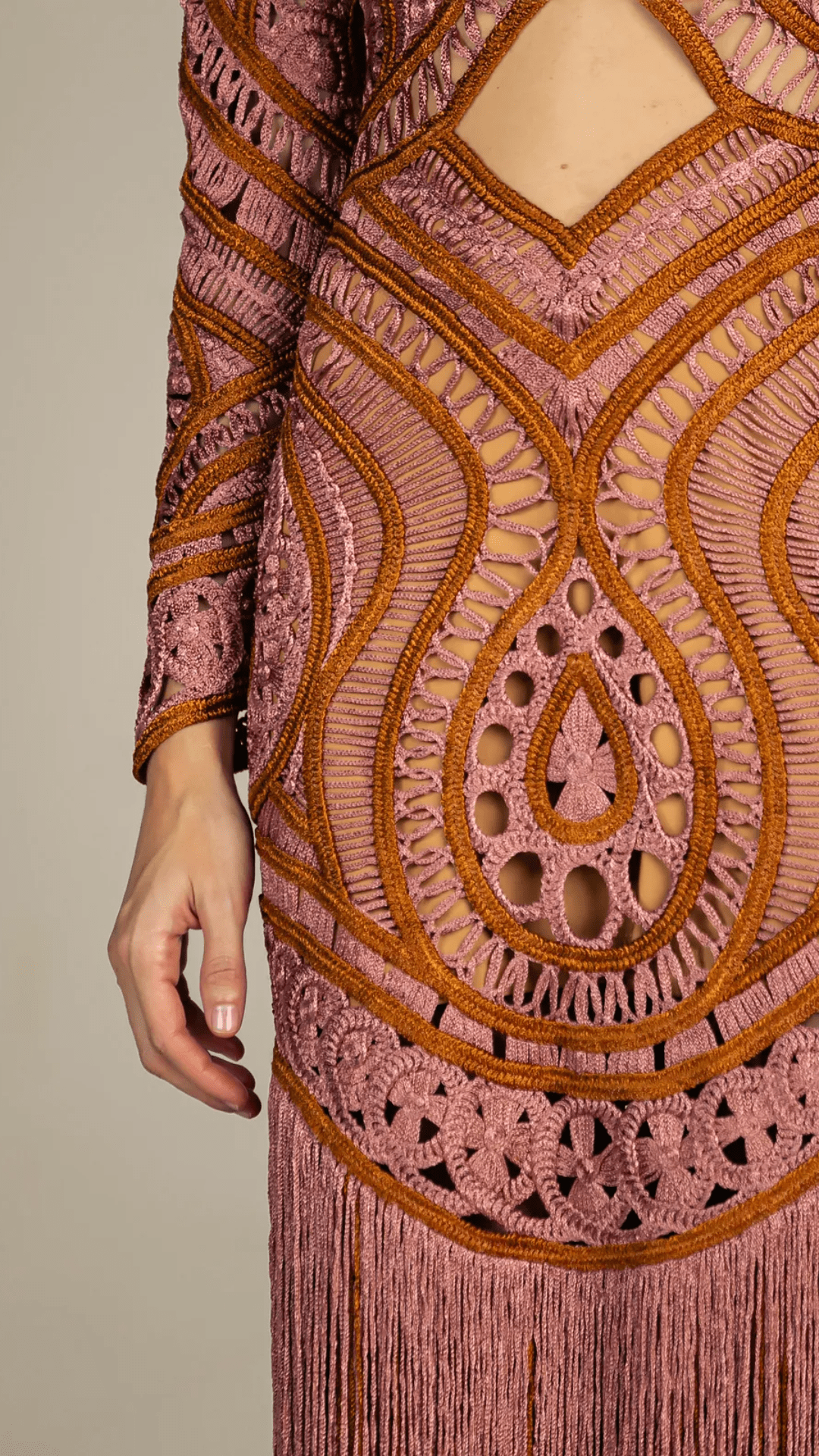 Vestido Midi Rosê e Camel com Franjas