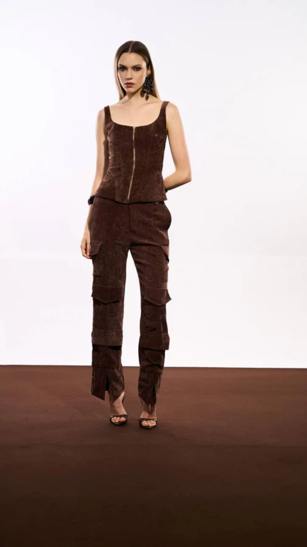 Corselet Com Ziper Meio Frente Marrom