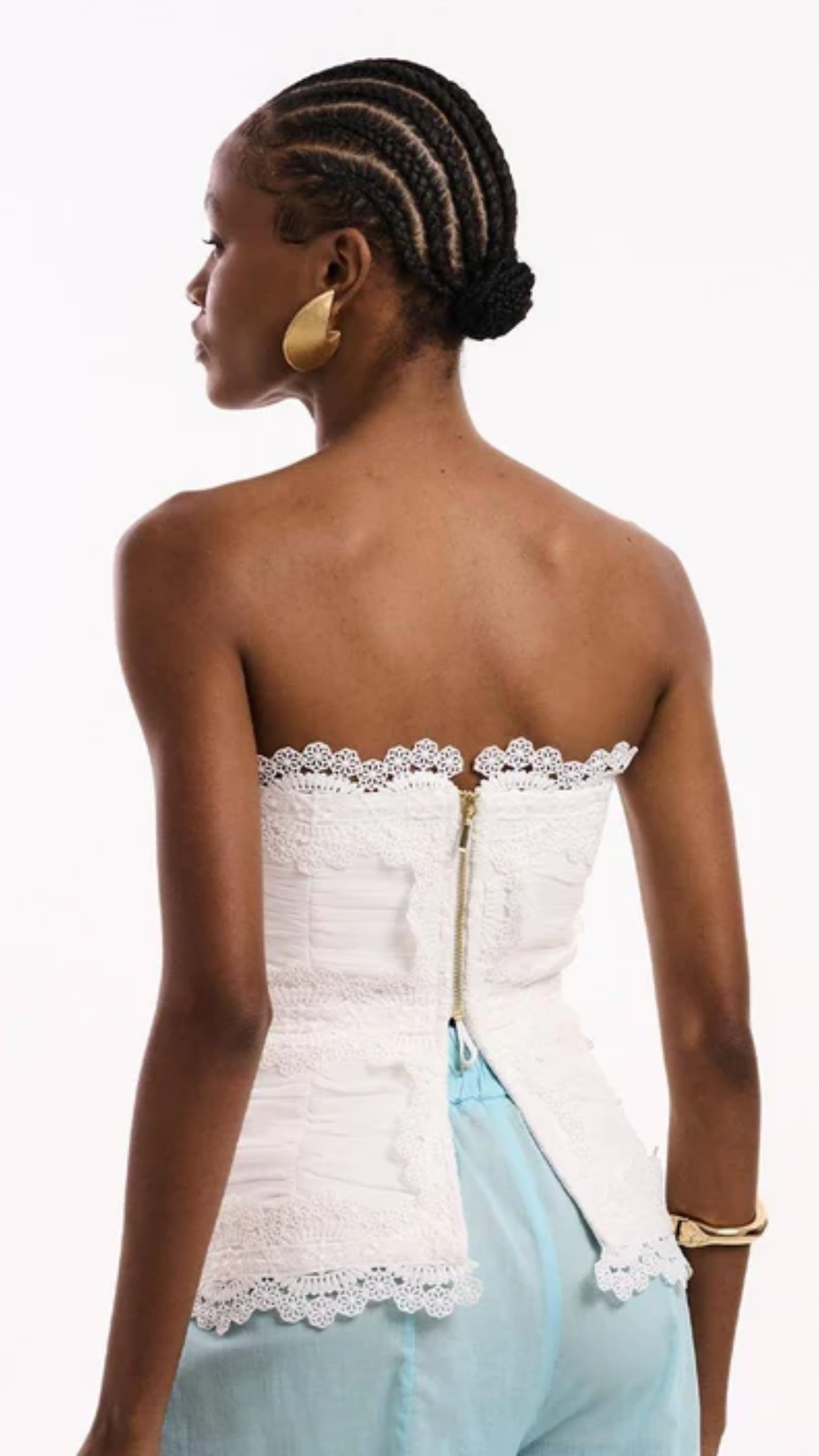 Corselet Estruturado em Renda Off White