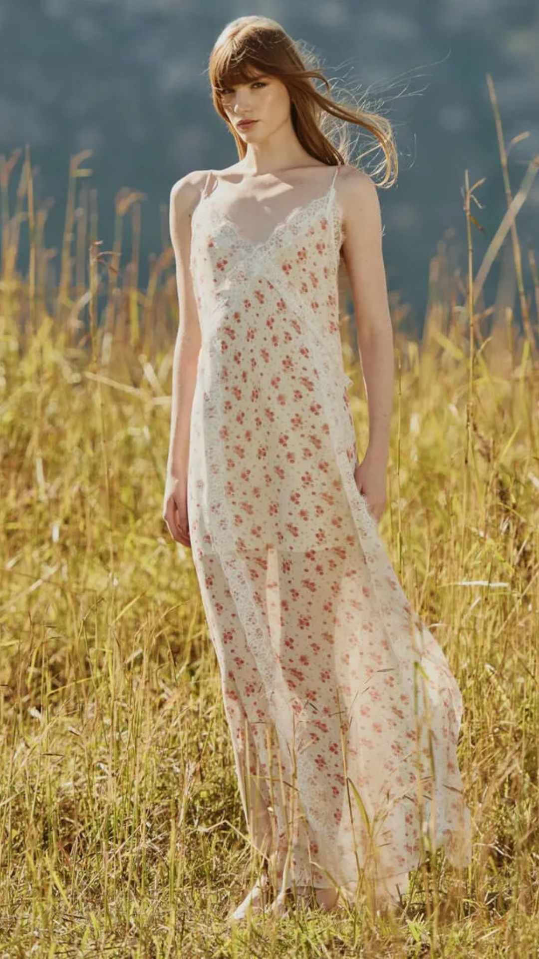 Vestido Alcinha com Rendas Liberty