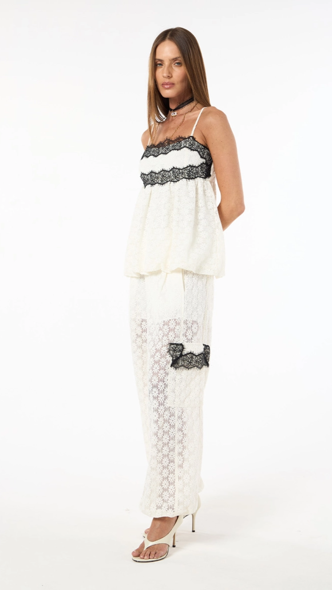 Conjunto Renda Blusa e Calça Off White