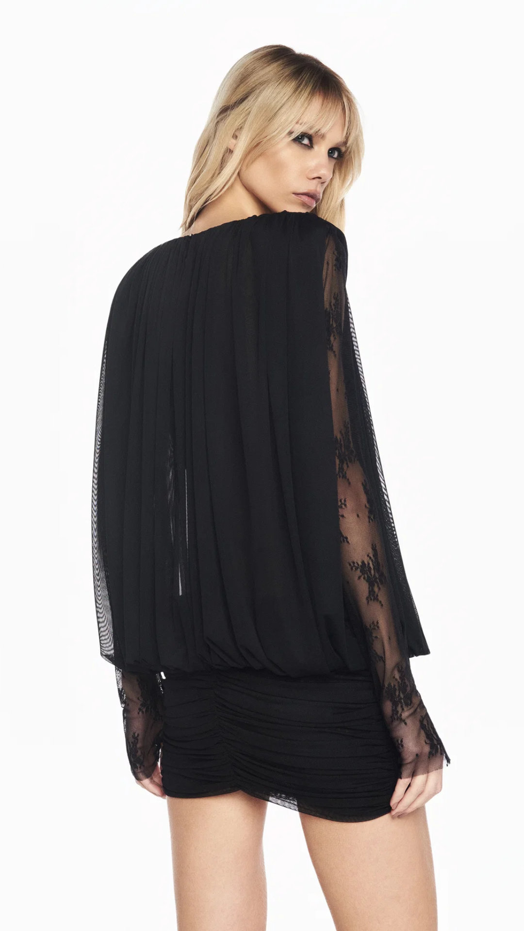 Vestido Curto Renda Preto