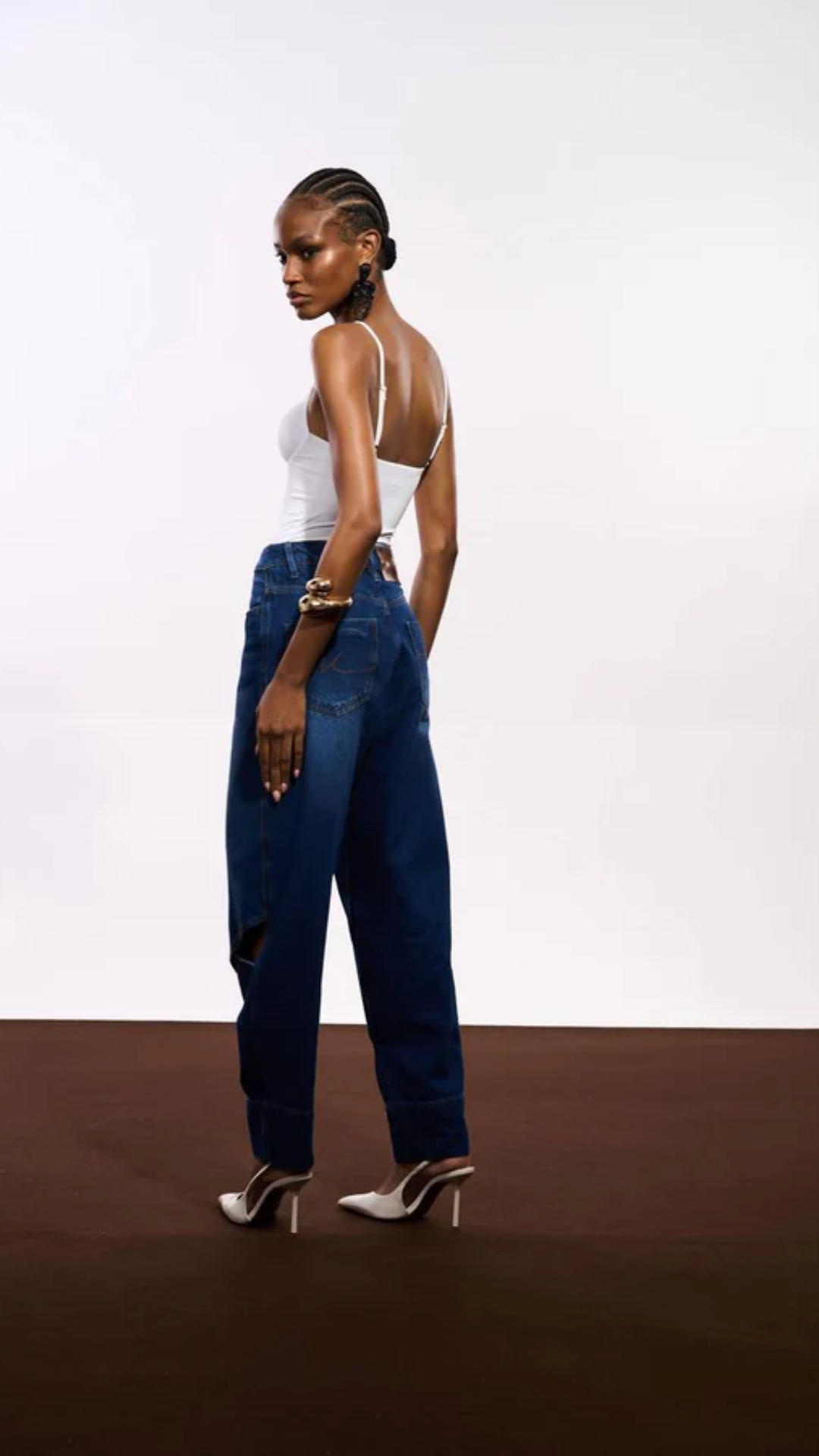 Calça Jeans Recorte Fenda Perna
