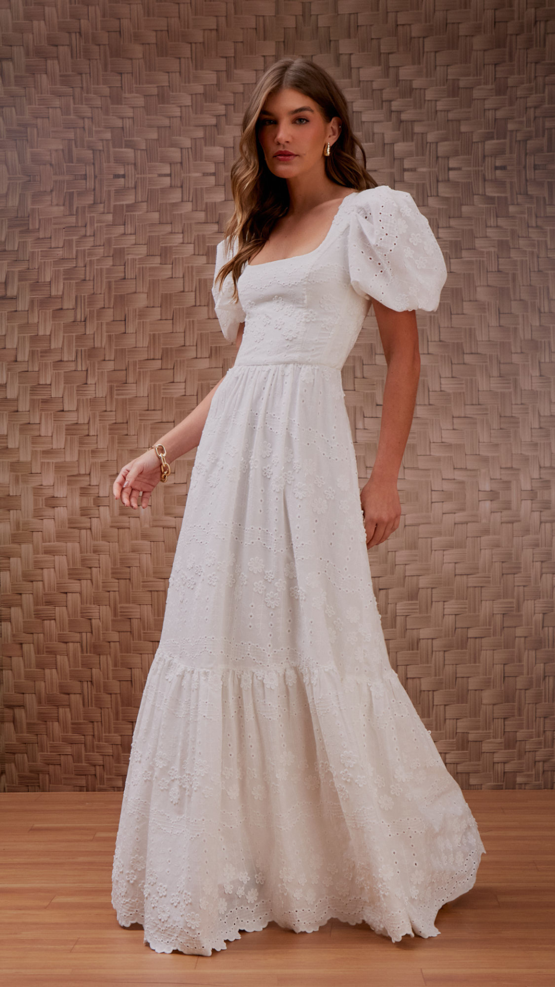 Vestido Laise Floral Manga Bufante Off White