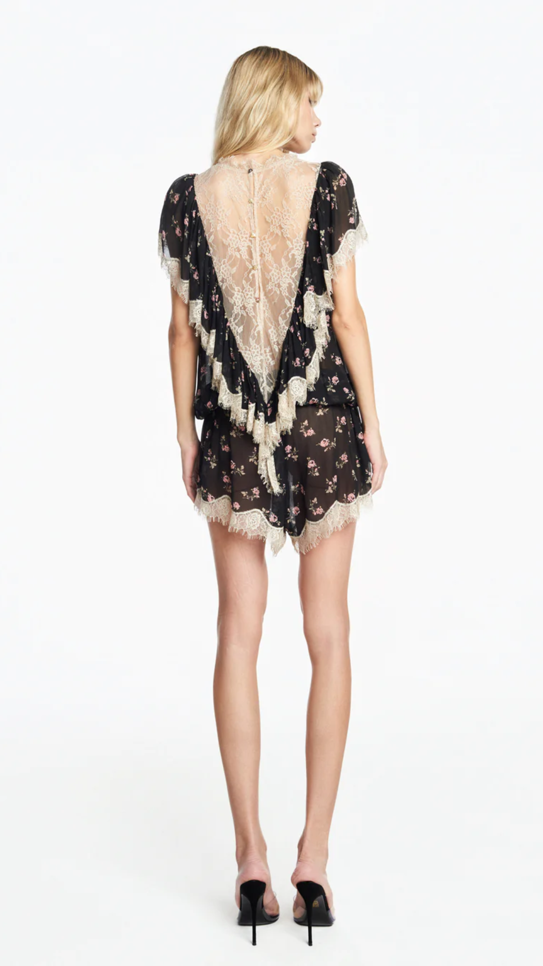 Macaquinho Chiffon Floral Preto com Renda