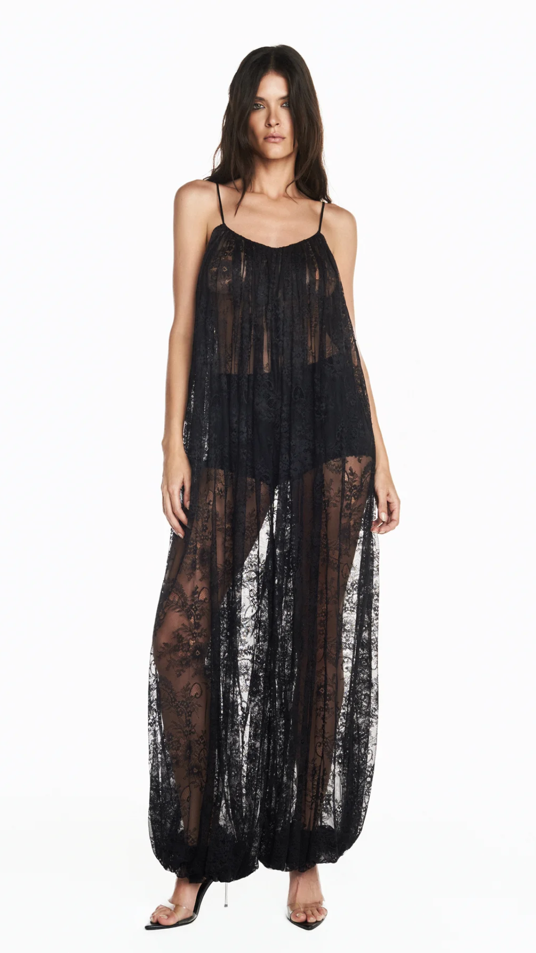 Macacão Alça Elástico Barra Renda Preta