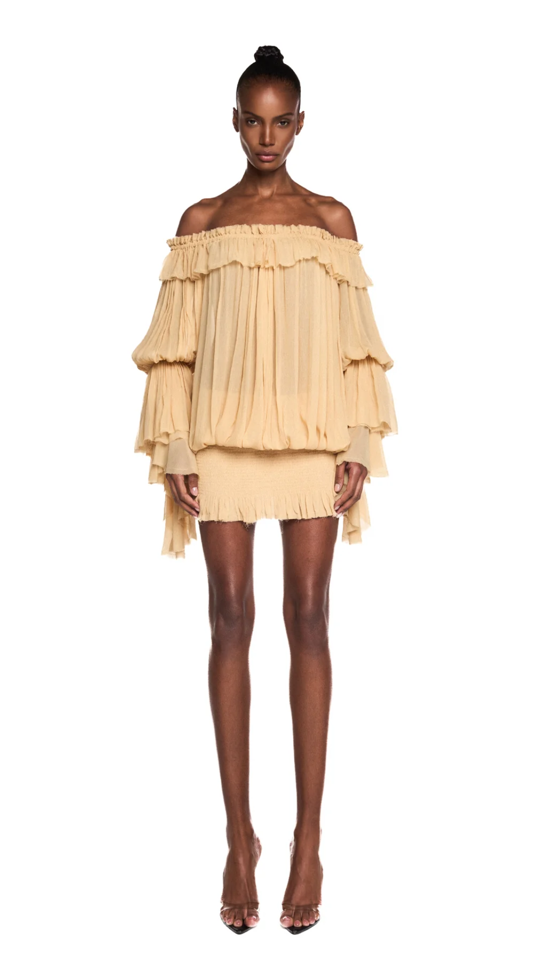 Vestido Curto Ombro a Ombro Manga Longa Babados Saia Lastex Chiffon Amarelo