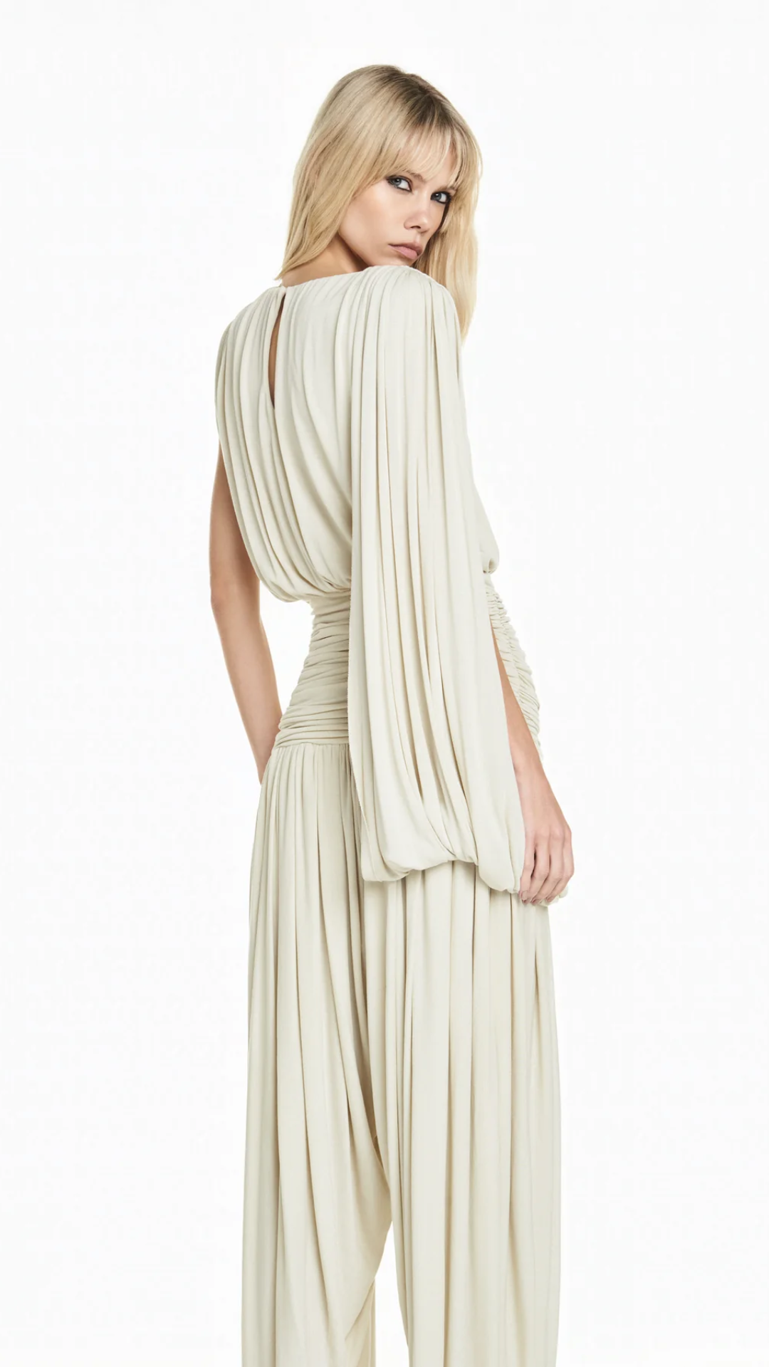 Macacão Corpo Pala Drapeada Faixa Lateral Malha Bege