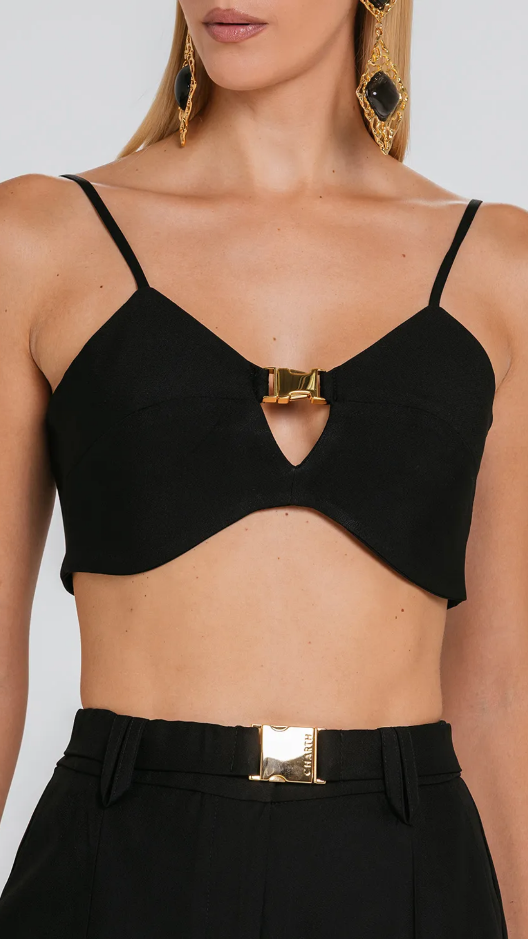 Top Lupita Preto