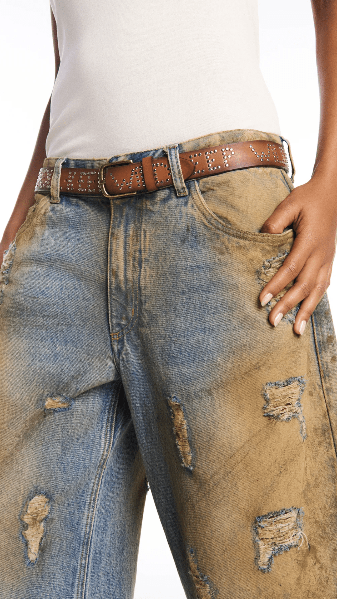 Calça Jeans Balloon Manchada com Rasgos