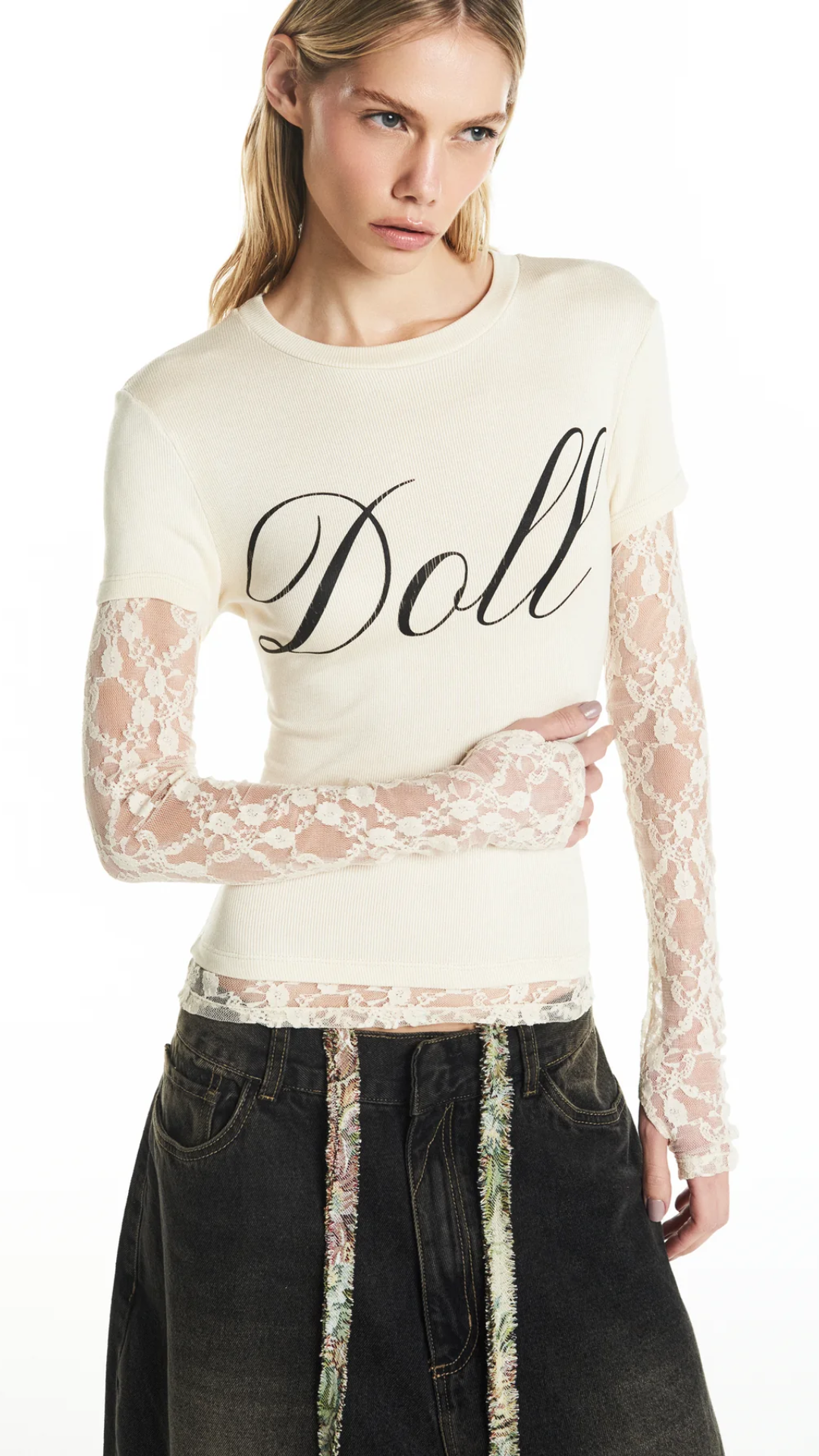 Camiseta Sobreposição Manga Renda Off White Doll