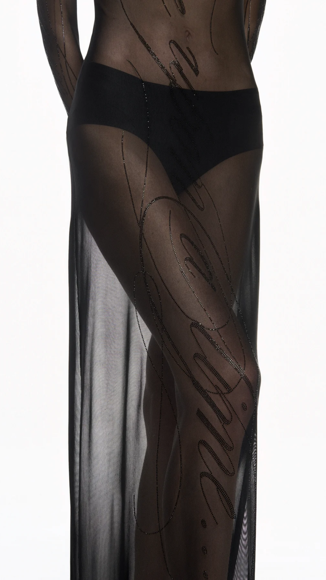 Vestido Longo Manga Longa Tule Preto Pedra One Upon a Time