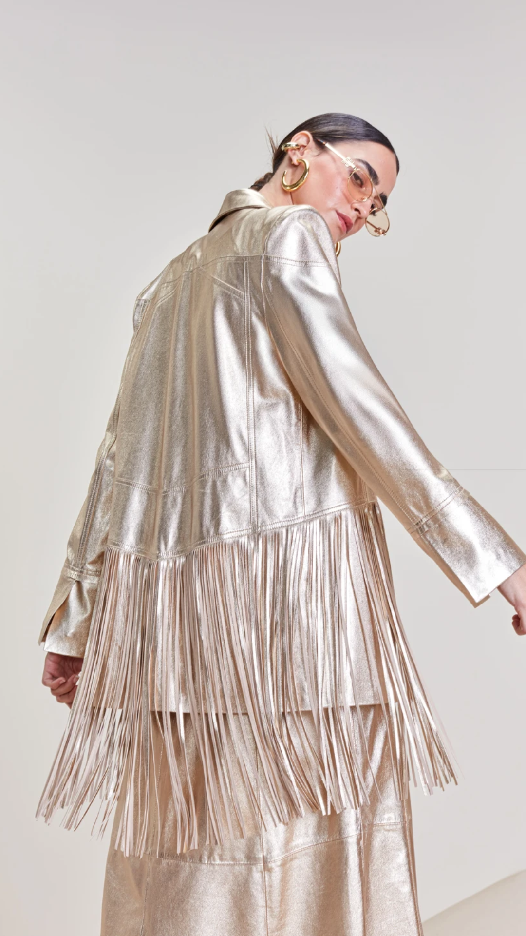 Blazer de Couro Light Gold com Franjas