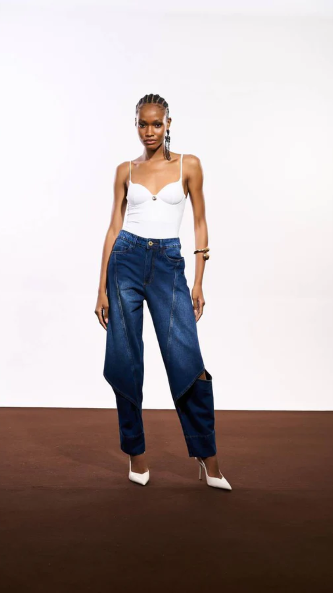 Calça Jeans Recorte Fenda Perna