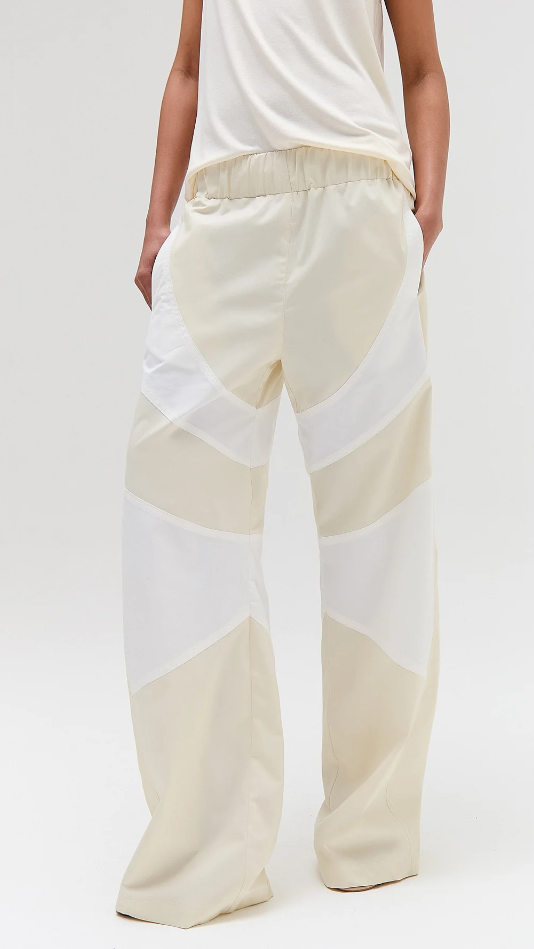 Calça Recortes Tricoline Off White e Manteiga