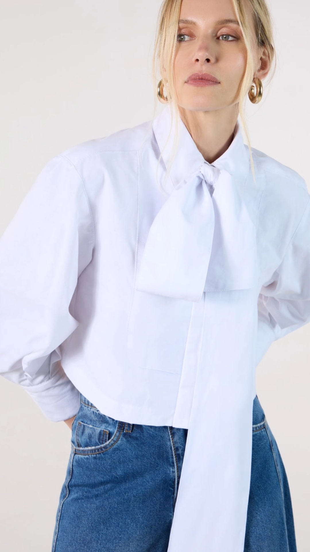 Camisa Cropped Laço Off Shell