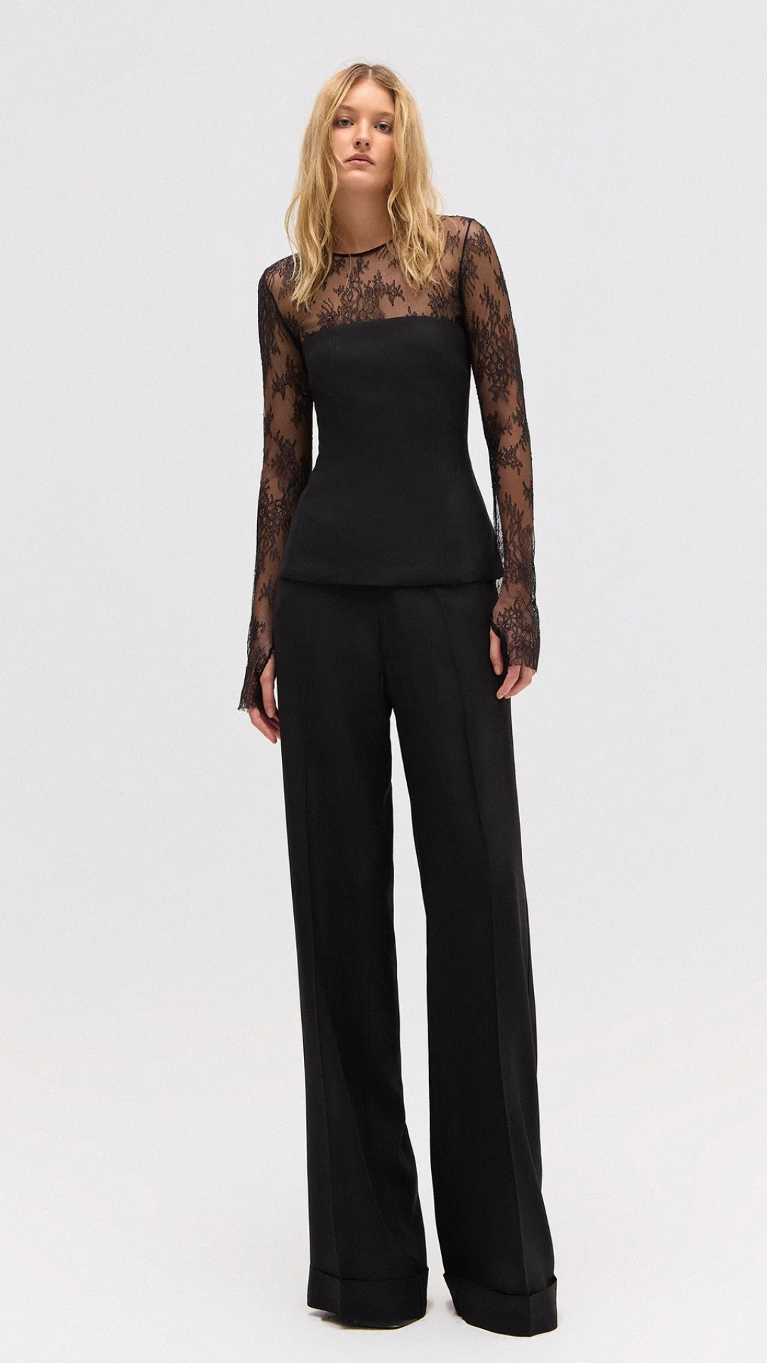 Calça Alfaiataria Barra Italiana Crepe Patou Preto