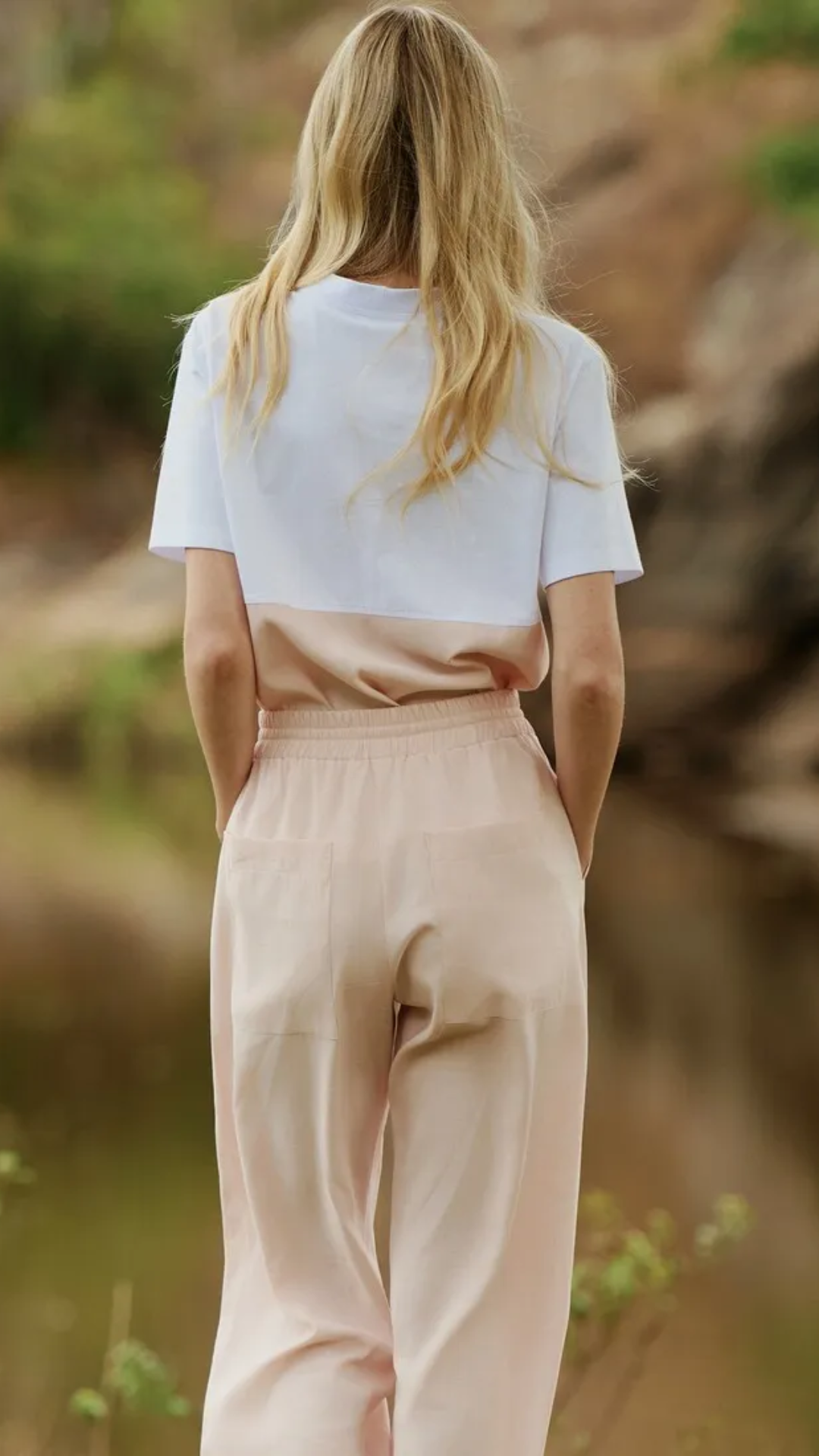 Conjunto Rosa Candy Blusa Renda e Calça Jogger