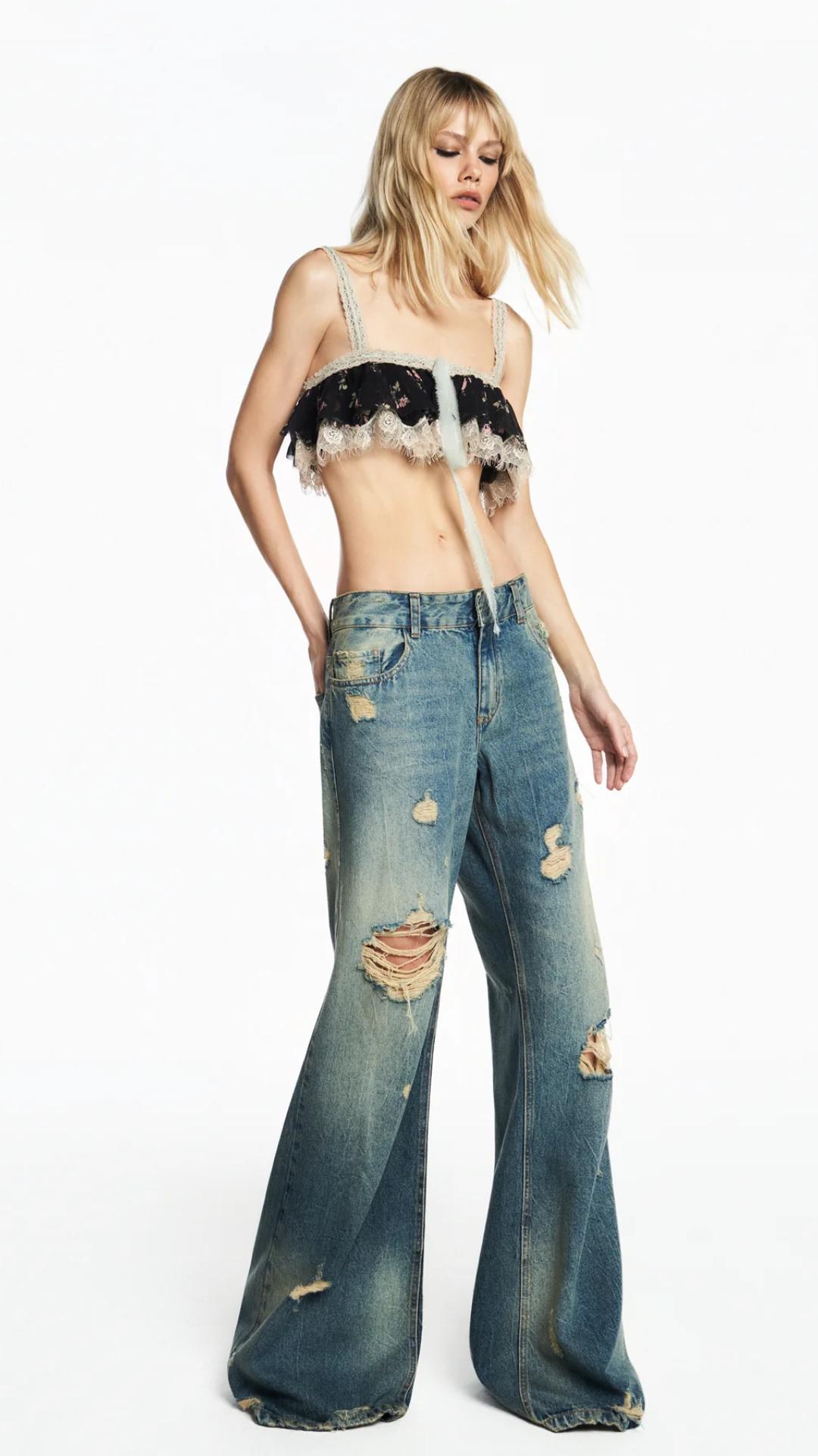 Calça Jeans Amarelada Rasgos Flare Cintura Baixa