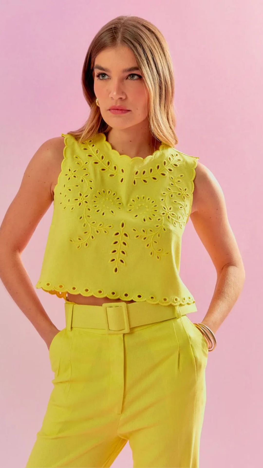 Blusa Linho Richelieu Floral Sunkiss