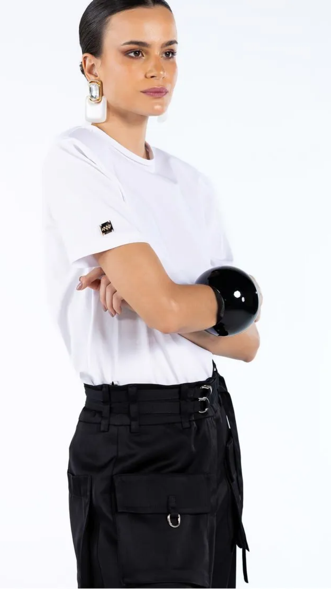 T-shirt Branca com Ombreira