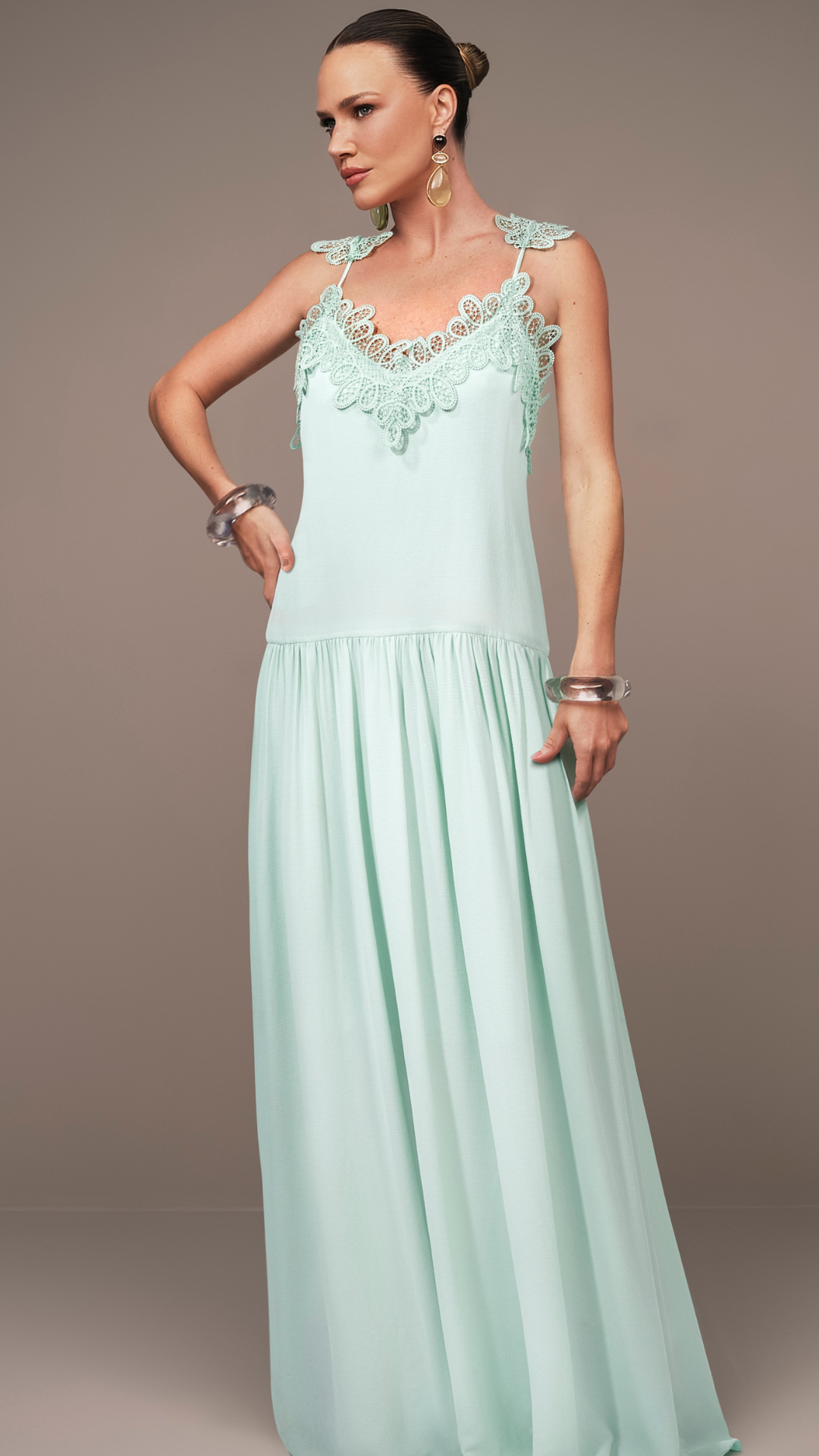 Vestido Longo Verde Água com Renda