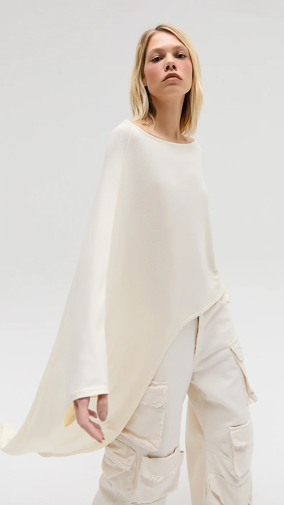 Blusa Assimétrica Malha Manteiga