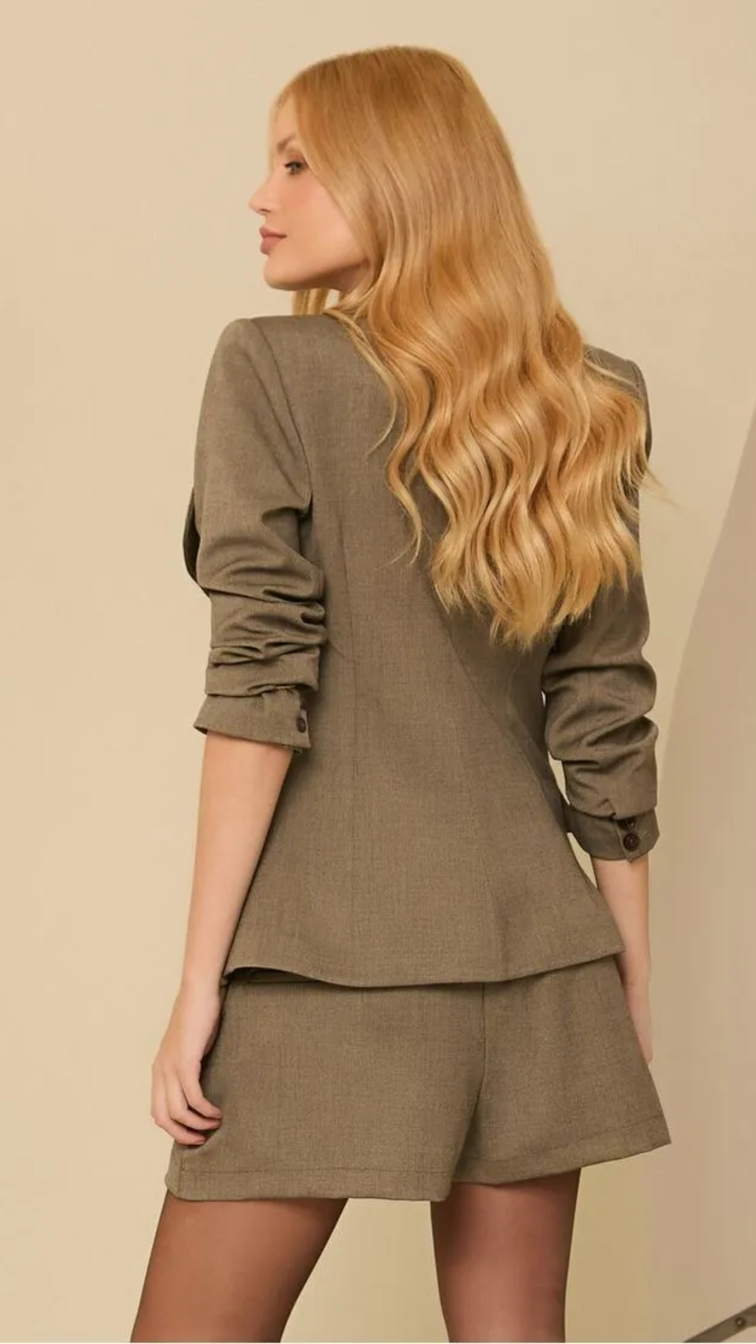 Blazer Acinturado Lapelas Oversized Mescla