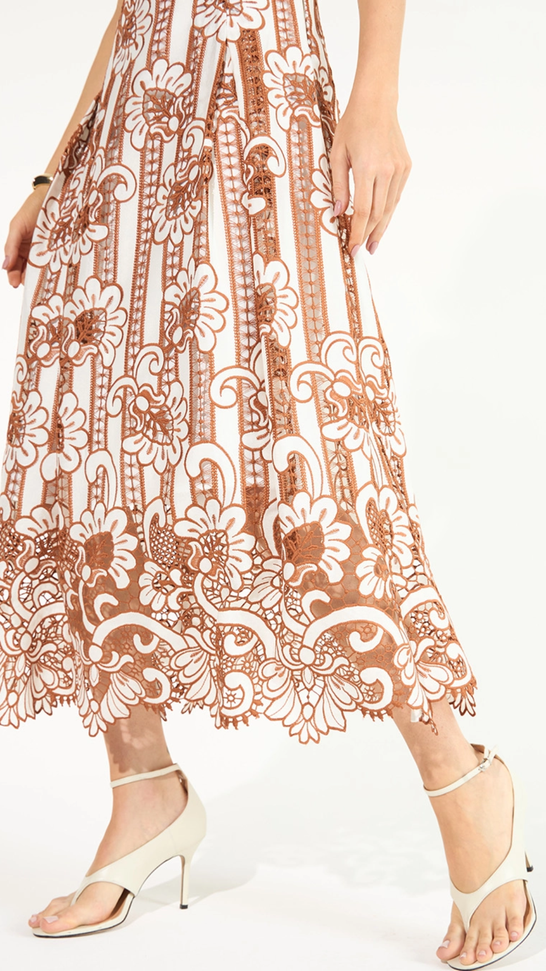 Vestido Midi Um Ombro Só Off/Marrom