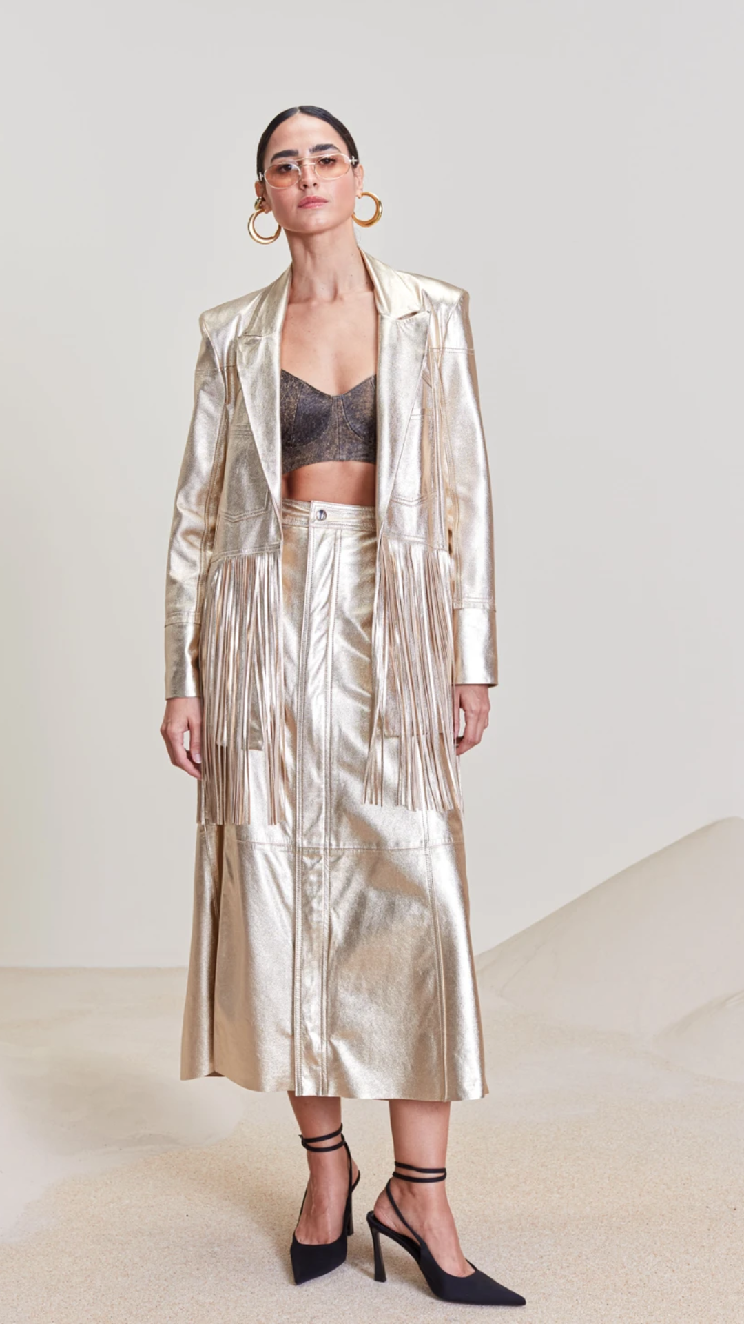 Blazer de Couro Light Gold com Franjas