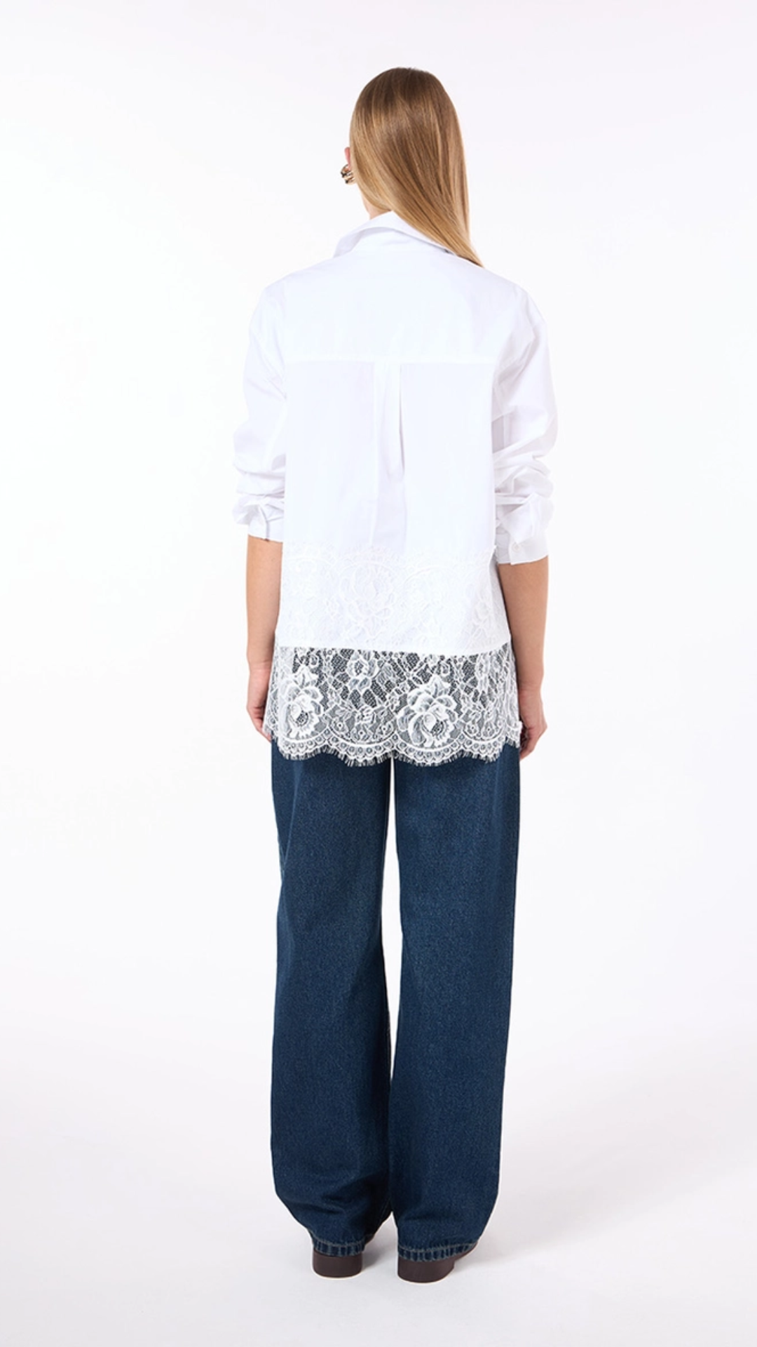 Camisa Detalhe em Renda Branca